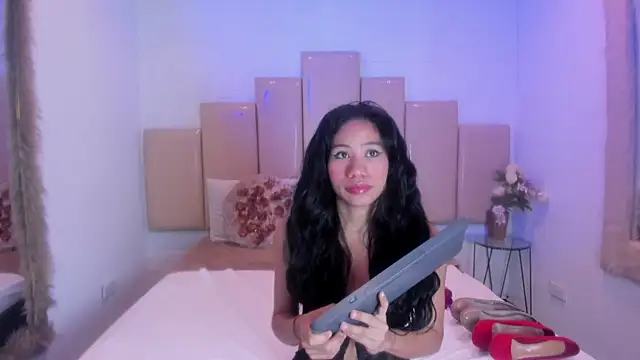 Lara pons online show from June 2, 1:46 pm