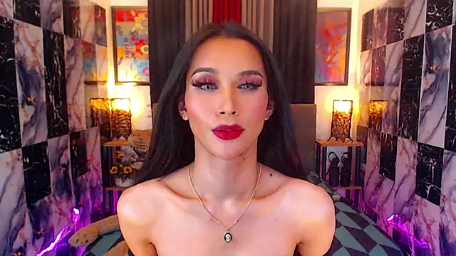 Snapshot of SeductiveSamanthaTS chatting on February 7, 12:25 am SeductiveSamanthaTS online show from February 7, 12:25 am