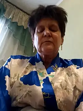 Snapshot of IrchykLove chatting on February 8, 10:29 am IrchykLove online show from February 8, 10:29 am