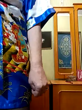 Snapshot of IrchykLove chatting on February 27, 1:44 pm IrchykLove online show from February 27, 1:44 pm