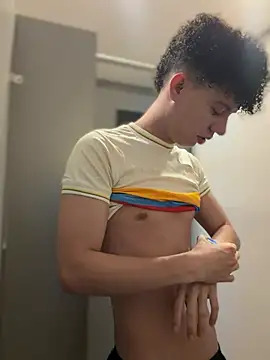 Snapshot of yoursexyjose chatting on June 23, 6:17 pm yoursexyjose online show from June 23, 6:17 pm
