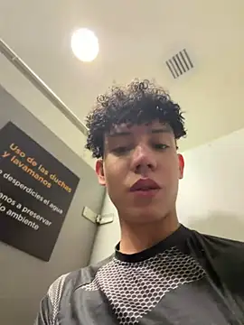 Snapshot of yoursexyjose chatting on July 10, 10:01 pm yoursexyjose online show from July 10, 10:01 pm