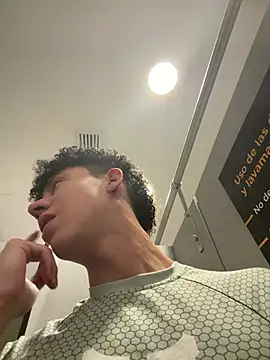 Snapshot of yoursexyjose chatting on July 15, 8:47 pm yoursexyjose online show from July 15, 8:47 pm