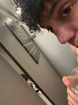 Snapshot of yoursexyjose chatting on July 17, 6:35 pm yoursexyjose online show from July 17, 6:35 pm