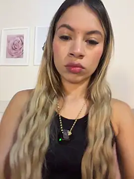 Mia Rosee1 online show from April 6, 11:16 pm