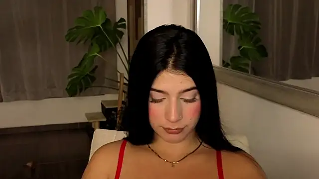 Snapshot of _HannahFox_ chatting on May 22, 12:29 am HannahFox online show from May 22, 12:29 am