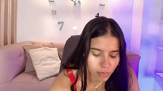 Luna Millers online show from March 22, 4:16 am