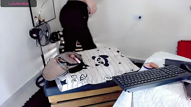 NathalialLooes online show from March 3, 5:35 am