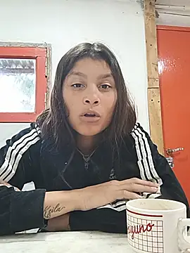 Snapshot of Morochitamika chatting on May 12, 11:51 am Morochitamika online show from May 12, 11:51 am