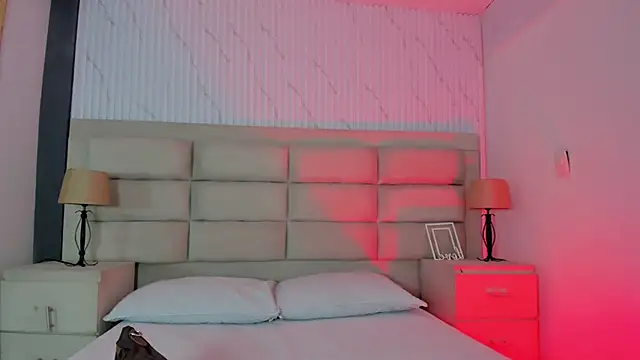 KarelyMitchel online show from February 14, 1:08 pm