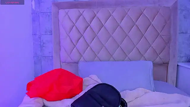 Snapshot of CleoFoxx_ chatting on February 5, 2:00 pm CleoFoxx online show from February 5, 2:00 pm