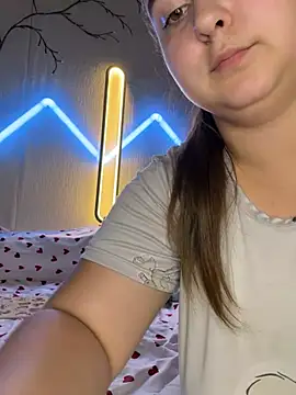 AlyaX X online show from May 31, 1:29 pm