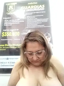 Snapshot of JULIETA_21- chatting on June 17, 12:40 pm JULIETA 21- online show from June 17, 12:40 pm