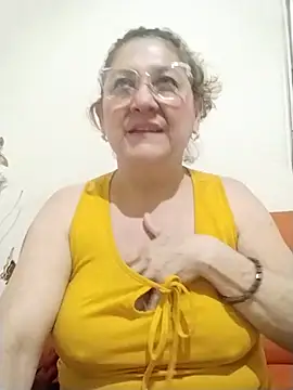 Snapshot of JULIETA_21- chatting on June 30, 1:50 am JULIETA 21- online show from June 30, 1:50 am