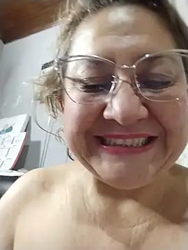 Snapshot of JULIETA_21- chatting on July 3, 4:41 am JULIETA 21- online show from July 3, 4:41 am