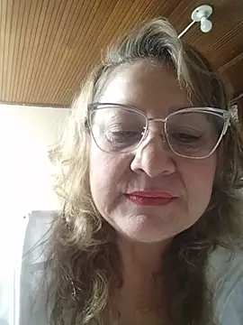 Snapshot of JULIETA_21- chatting on July 4, 4:46 pm JULIETA 21- online show from July 4, 4:46 pm