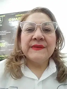 Snapshot of JULIETA_21- chatting on July 14, 1:06 pm JULIETA 21- online show from July 14, 1:06 pm