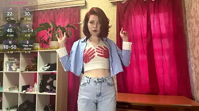 LaurynGeisinger online show from February 22, 2:26 pm