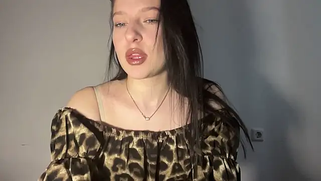 Snapshot of Sarahsolara chatting on February 13, 2:02 pm Sarahsolara online show from February 13, 2:02 pm