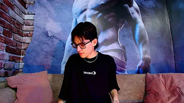 Snapshot of Jax_valentine chatting on February 7, 5:16 pm Jax valentine online show from February 7, 5:16 pm