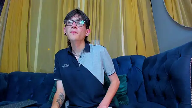 Snapshot of Jax_valentine chatting on February 17, 11:00 pm Jax valentine online show from February 17, 11:00 pm