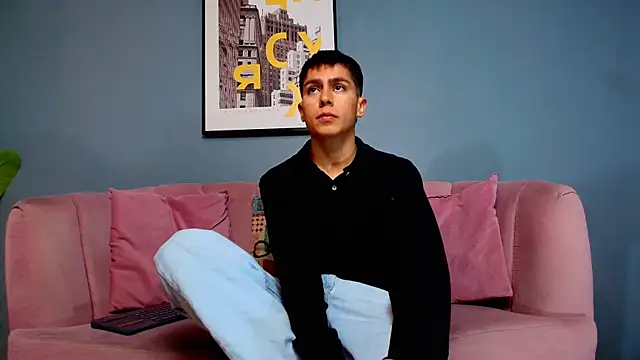 Snapshot of Aron_pulse chatting on February 11, 1:16 pm Aron pulse online show from February 11, 1:16 pm