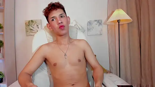 arlequiin  online show from February 6, 6:44 pm