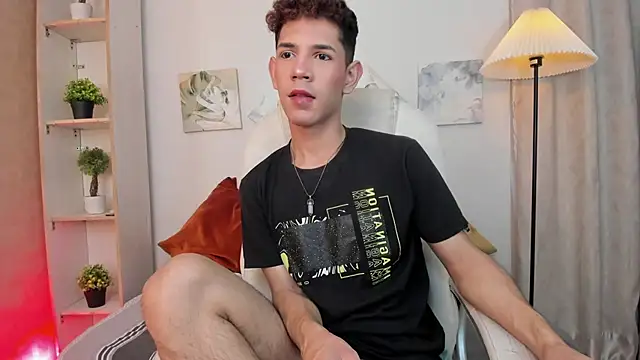 arlequiin  online show from February 7, 8:45 pm