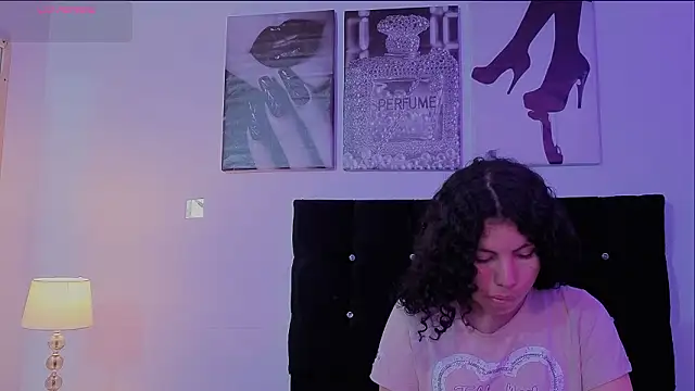 Zoe-yanin online show from March 9, 6:56 pm