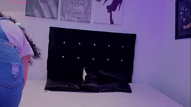 Zoe-yanin online show from March 17, 6:55 pm