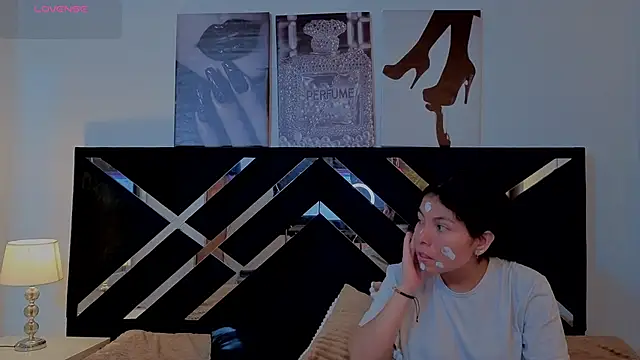 Zoe-yanin online show from April 7, 6:41 pm