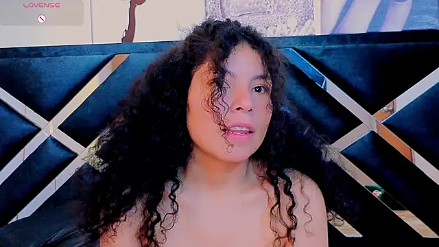 Zoe-yanin online show from April 16, 9:39 pm