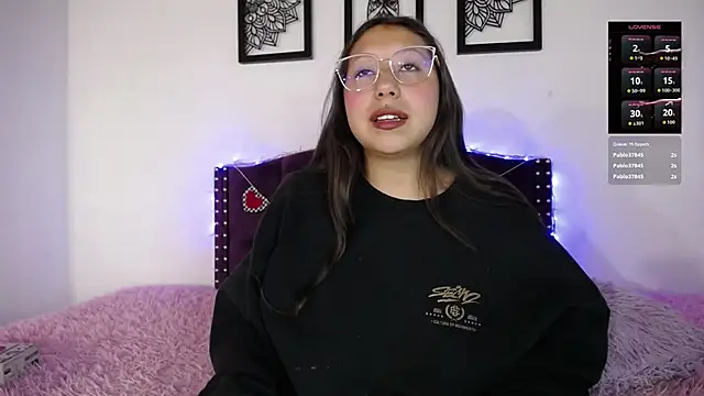 Snapshot of sienna_rose_pym chatting on February 7, 12:20 pm sienna rose pym online show from February 7, 12:20 pm