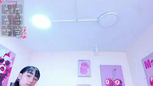 Snapshot of Maddie_Rosee chatting on February 4, 4:07 am Maddie Rosee online show from February 4, 4:07 am