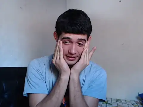 Snapshot of jhayko22 chatting on February 9, 6:01 pm jhayko22 online show from February 9, 6:01 pm