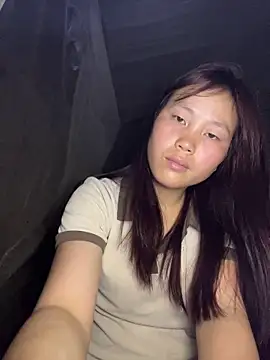 kekely online show from April 13, 9:20 pm