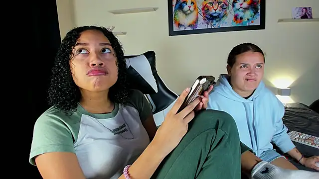 Snapshot of meredit_cris23 chatting on February 20, 3:03 am meredit cris23 online show from February 20, 3:03 am