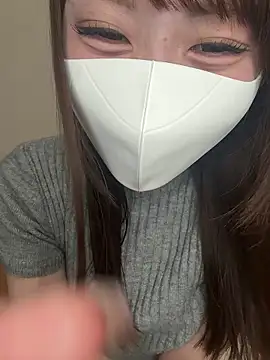 Snapshot of momo_mm chatting on July 13, 8:39 am momo mm online show from July 13, 8:39 am