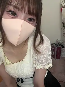 Snapshot of momo_mm chatting on July 14, 2:05 am momo mm online show from July 14, 2:05 am