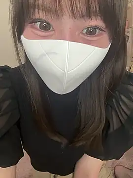 Snapshot of momo_mm chatting on July 15, 2:06 am momo mm online show from July 15, 2:06 am