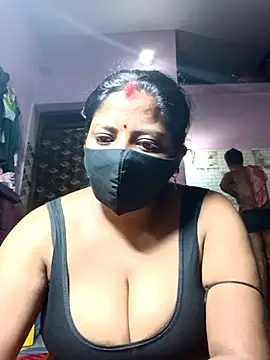 Snapshot of Fetish-Couple2 chatting on February 11, 8:58 pm Fetish-Couple2 online show from February 11, 8:58 pm