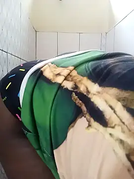 Snapshot of ShatraKaleesi chatting on February 10, 5:55 am ShatraKaleesi online show from February 10, 5:55 am