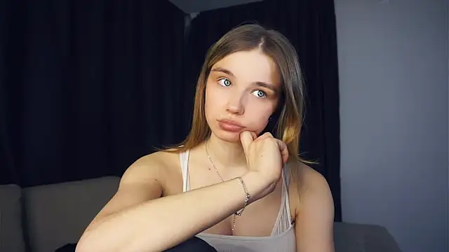 Snapshot of EarthaStinett chatting on February 16, 4:36 pm EarthaStinett online show from February 16, 4:36 pm