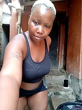 Snapshot of RanniClara chatting on February 12, 8:42 am RanniClara online show from February 12, 8:42 am