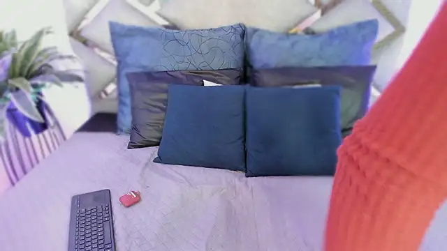 Snapshot of daniela_sps chatting on February 27, 7:03 pm daniela sps online show from February 27, 7:03 pm