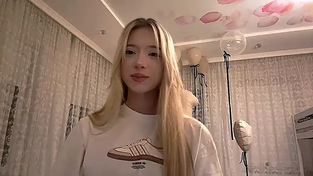 Snapshot of IvyArmbrister chatting on February 23, 7:22 pm IvyArmbrister online show from February 23, 7:22 pm