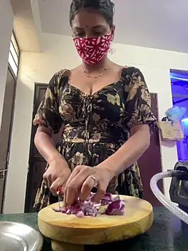 kavyababy00 online show from February 18, 6:20 am