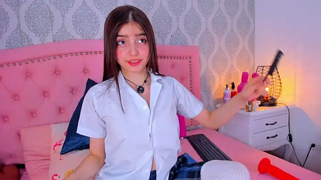 Snapshot of dolly_kitter chatting on July 9, 12:53 pm dolly kitter online show from July 9, 12:53 pm
