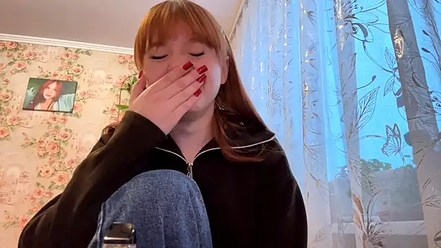 Snapshot of KatheyMichelfelder chatting on February 19, 6:09 am KatheyMichelfelder online show from February 19, 6:09 am