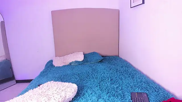 Snapshot of im_tiffany_ chatting on February 27, 4:12 am im tiffany online show from February 27, 4:12 am